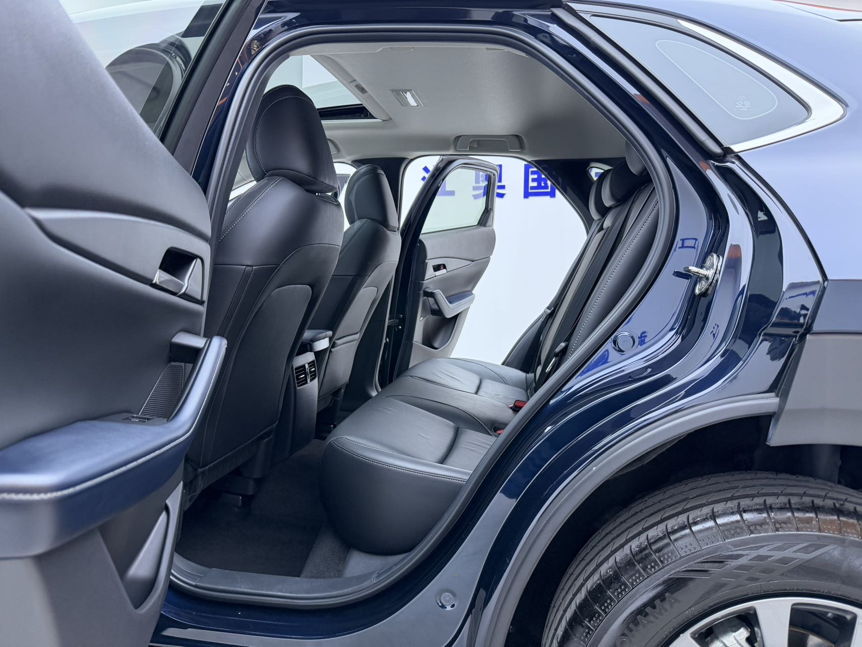 Mazda CX-30 view 9
