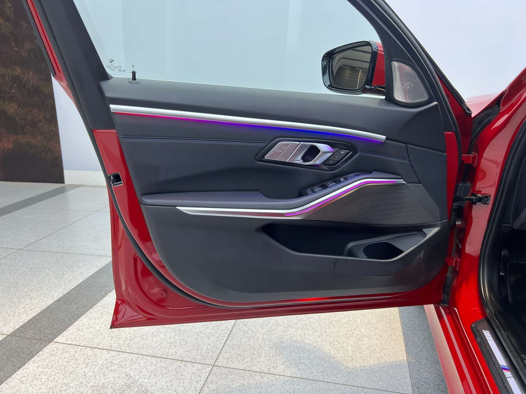 BMW 320Li view 9