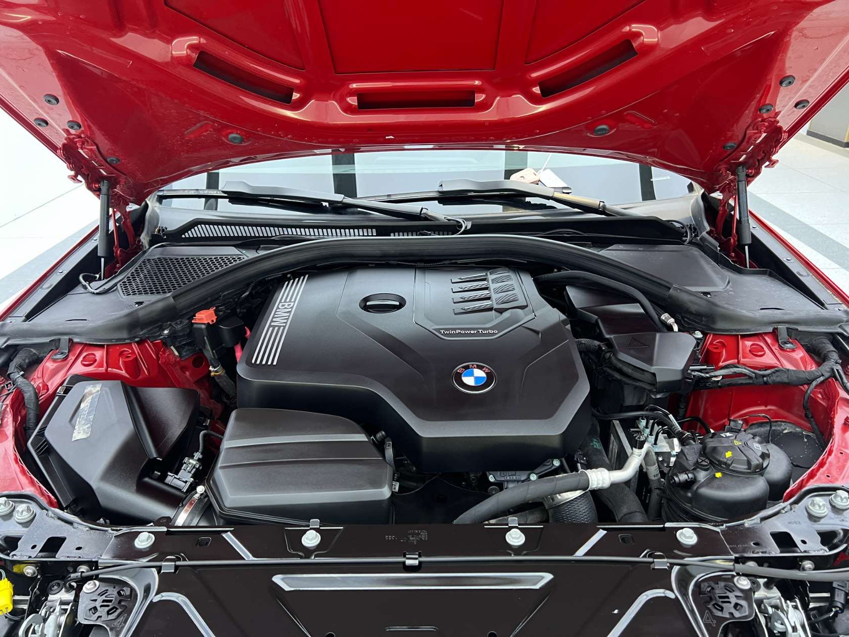 BMW 320Li view 12