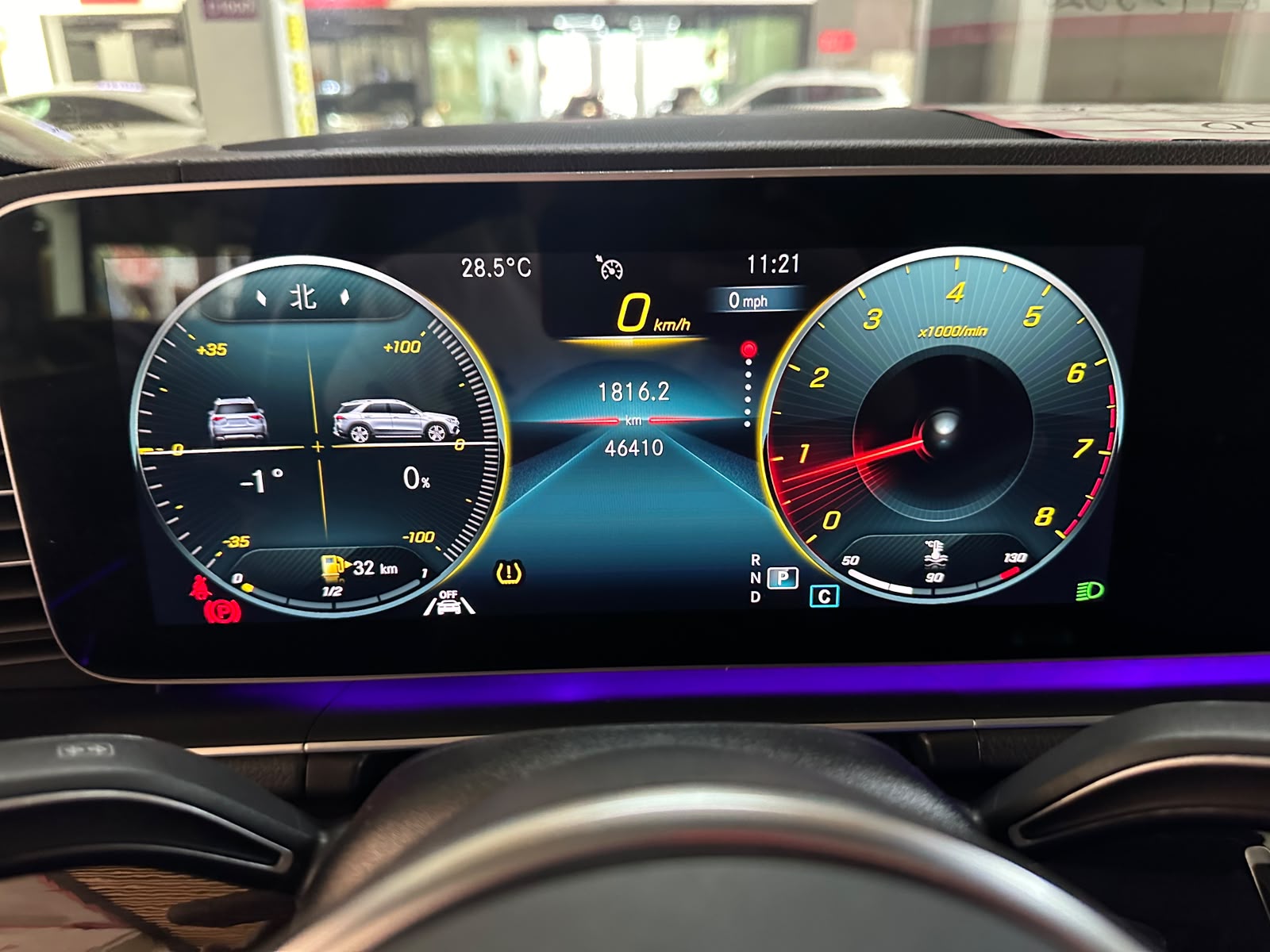 Mercedes-Benz GLE 350 view 9