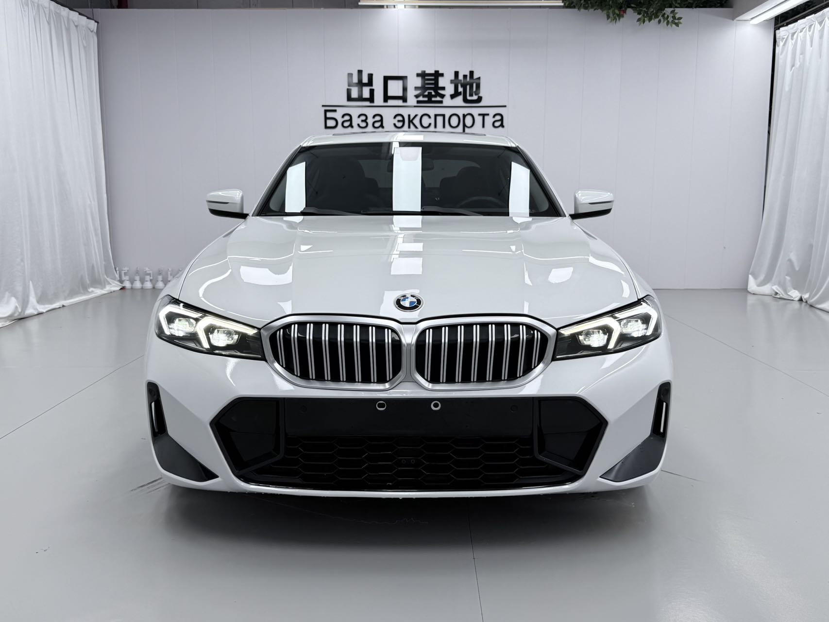 BMW 320LI view 2