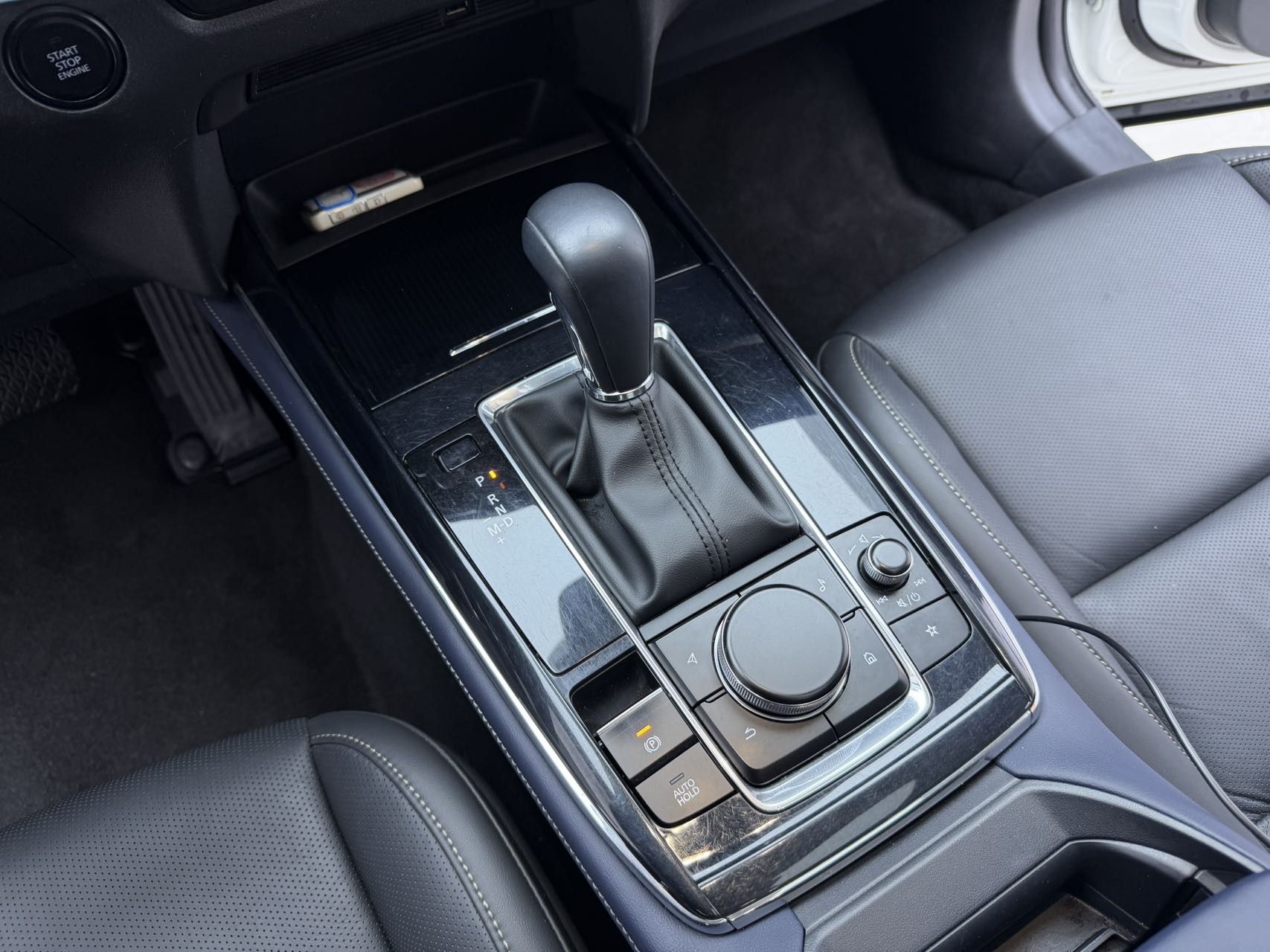 Mazda CX-30 view 9