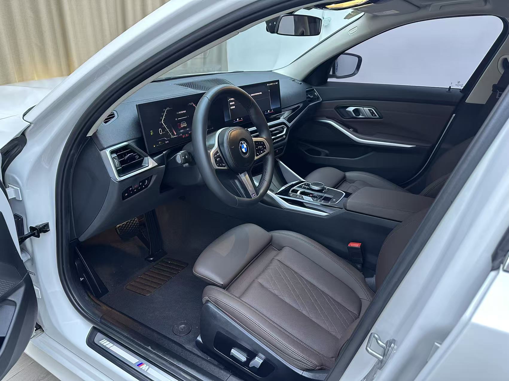 BMW 320Li view 7