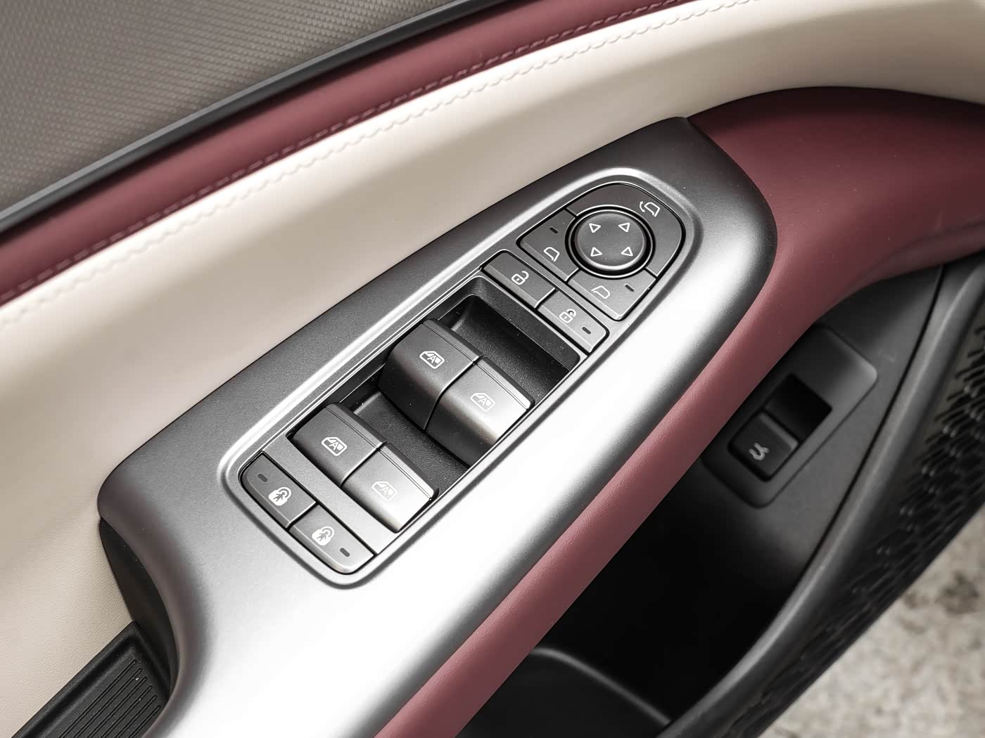 BYD BYD Seal 07 EV (Флагманская комплектация) view 9