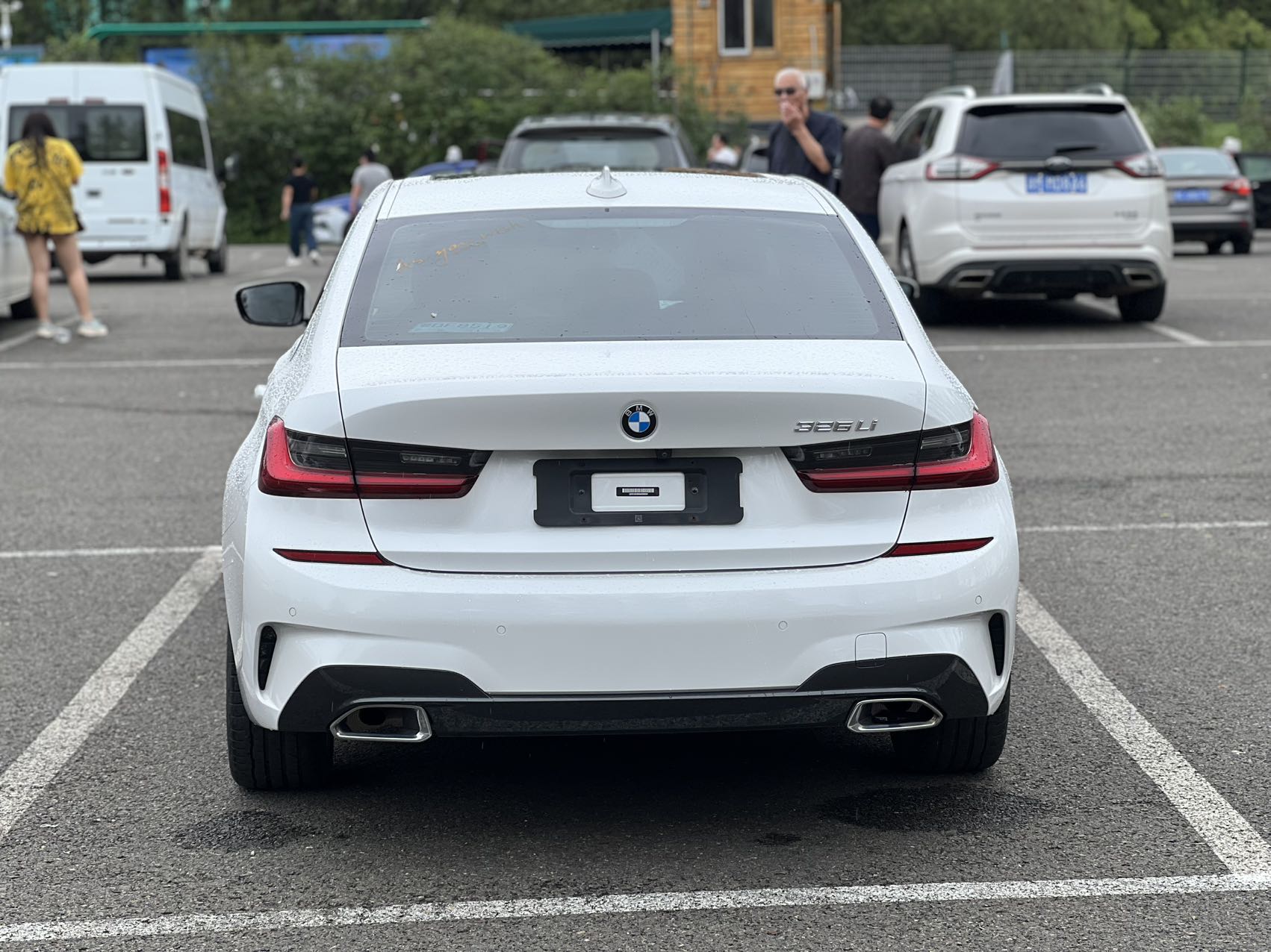 BMW 320Li view 5