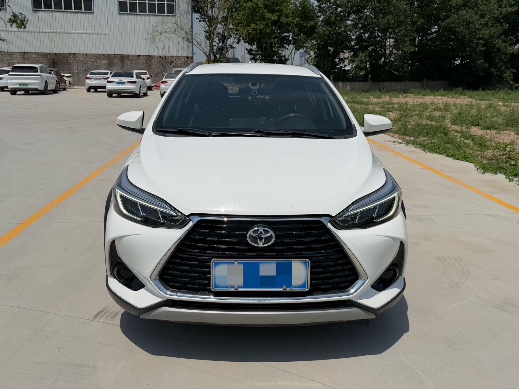 Toyota Yaris L view 7