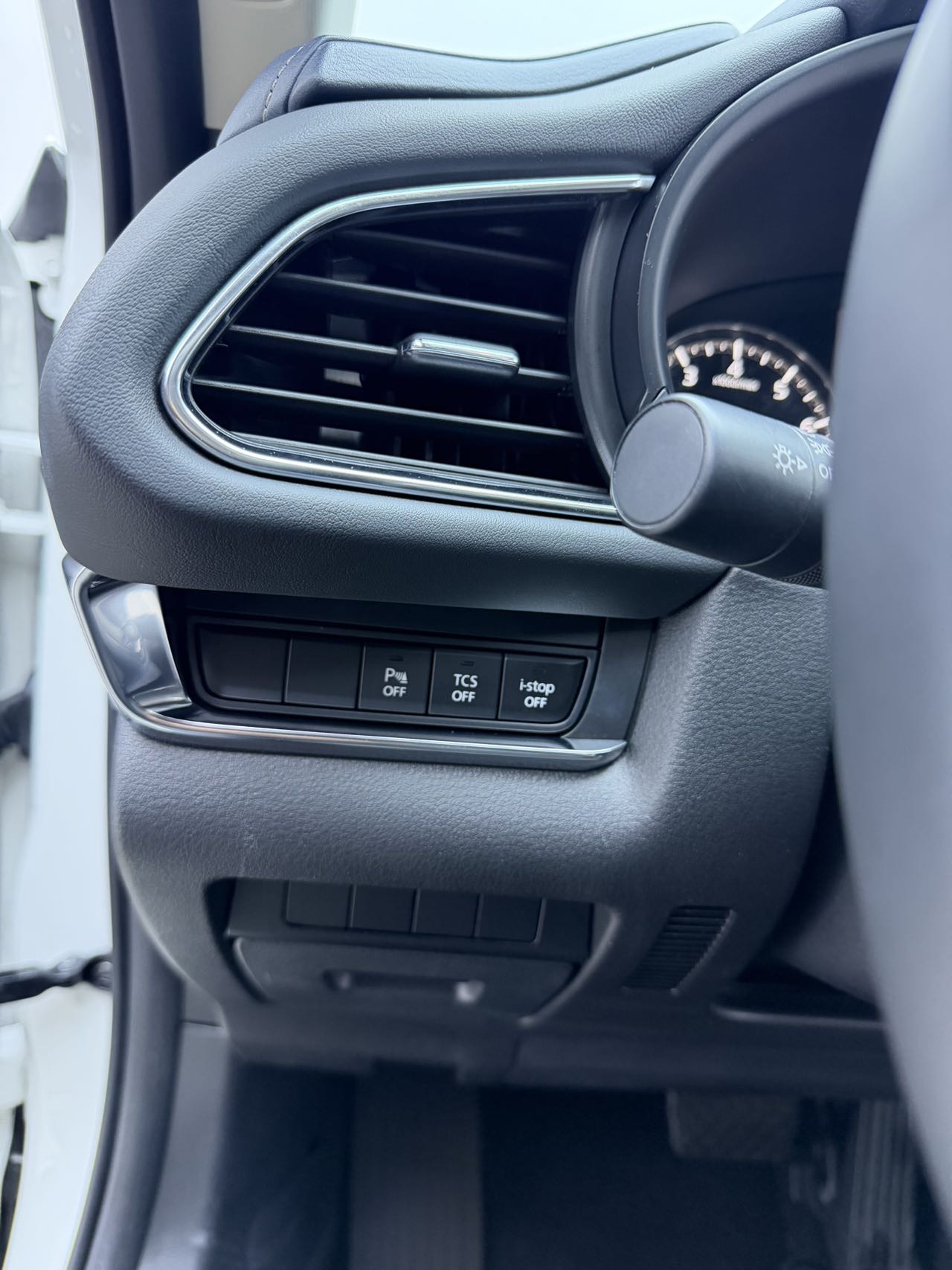 Mazda CX-30 view 5