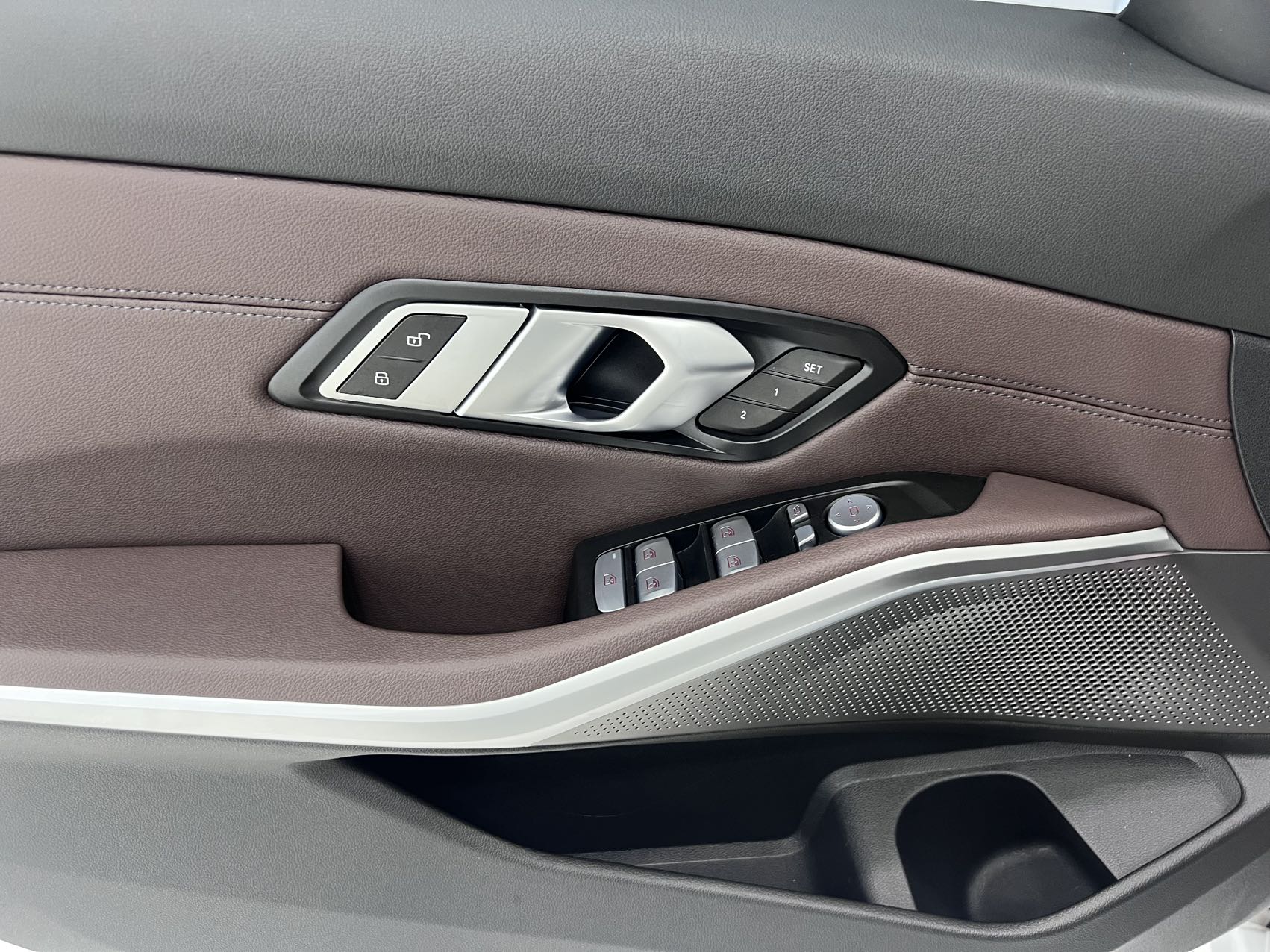 BMW 320Li view 8