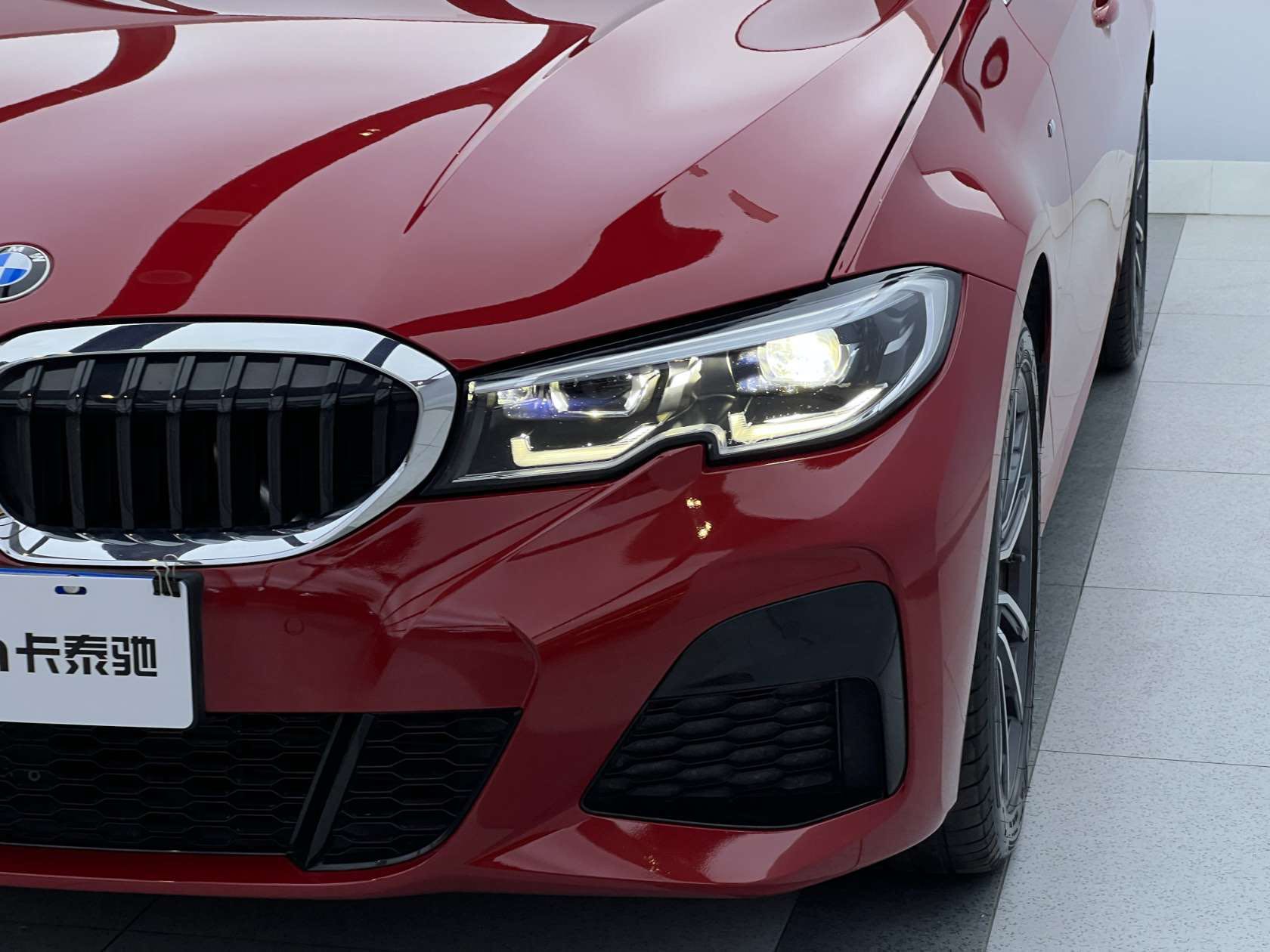 BMW 320Li view 5