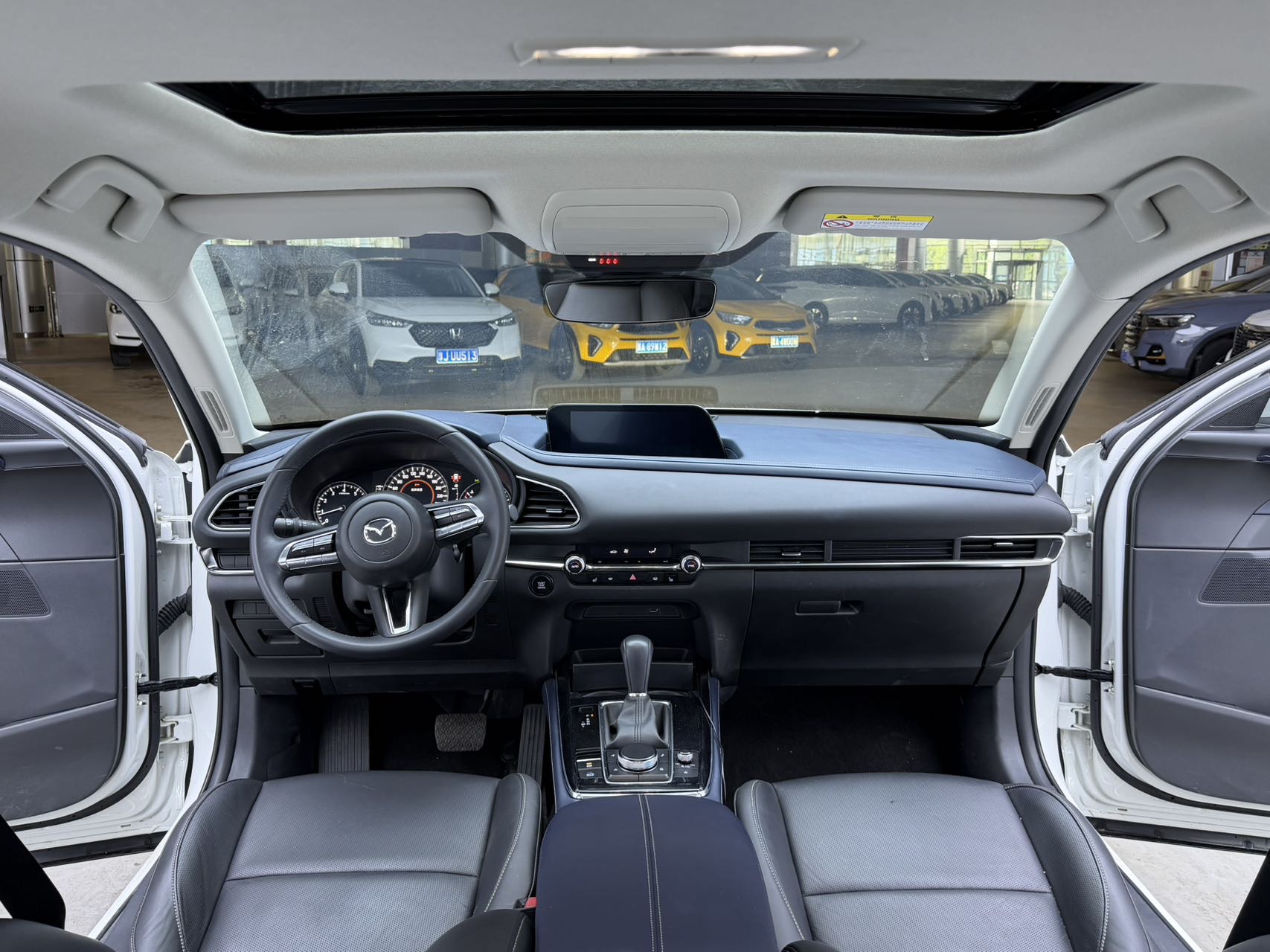 Mazda CX-30 view 4