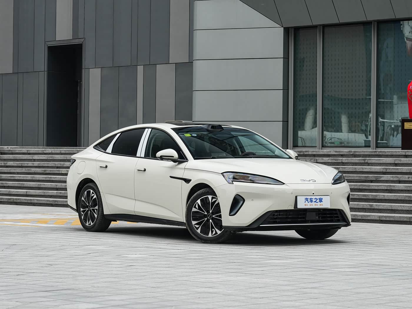 BYD BYD Seal 07 EV (Флагманская комплектация) view 2