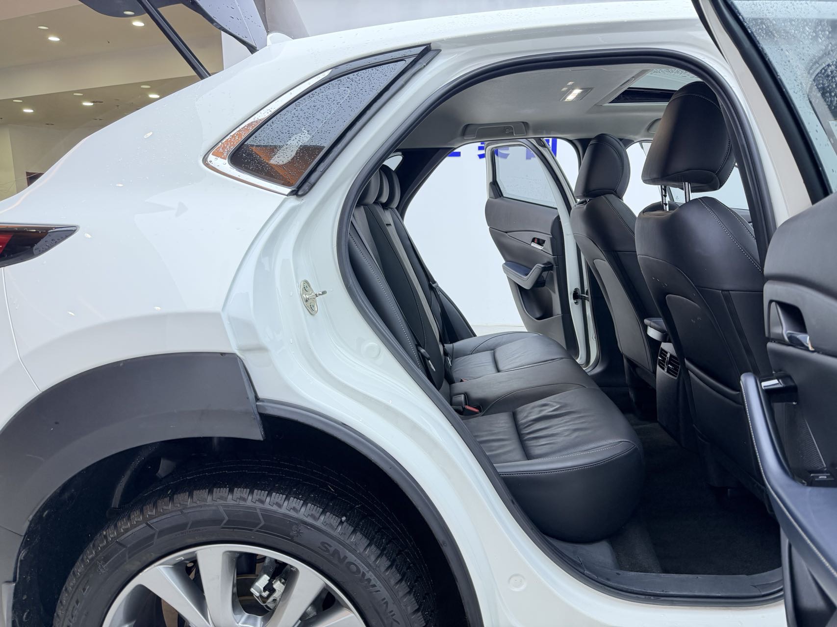 Mazda CX-30 view 10