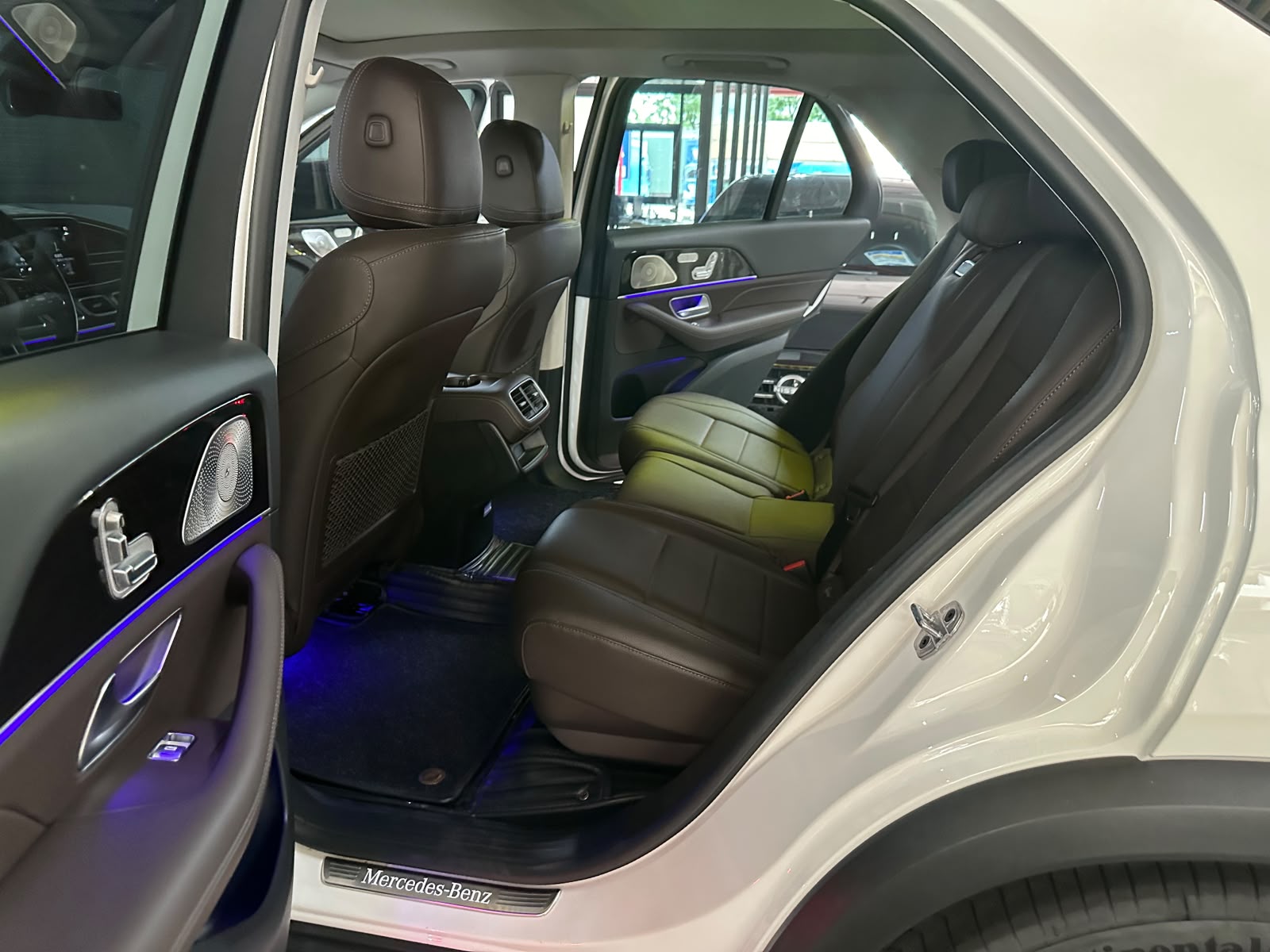 Mercedes-Benz GLE 350 view 12