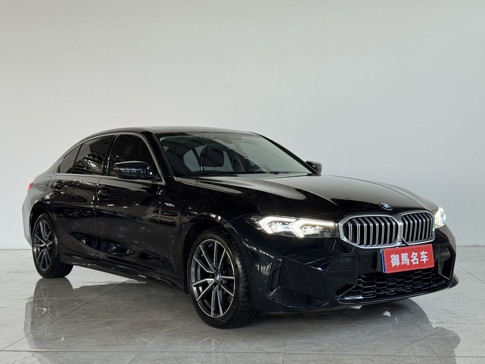 BMW 320Li view 3