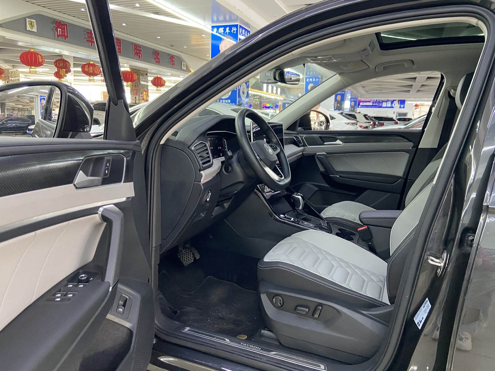 Volkswagen Tayron view 7