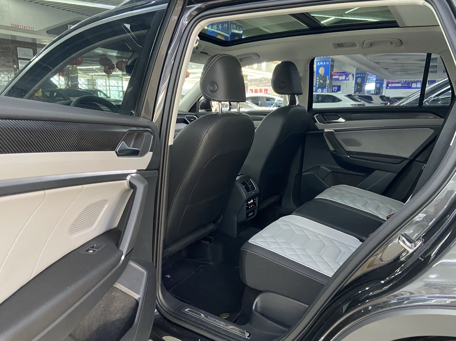 Volkswagen Tayron view 8