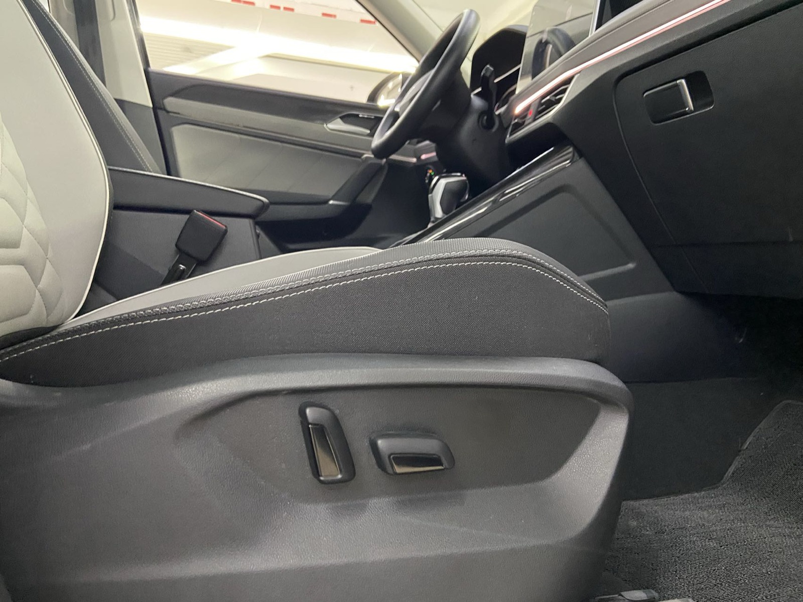 Volkswagen Tayron view 16