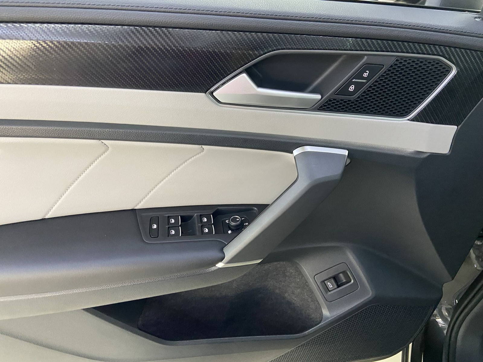 Volkswagen Tayron view 18