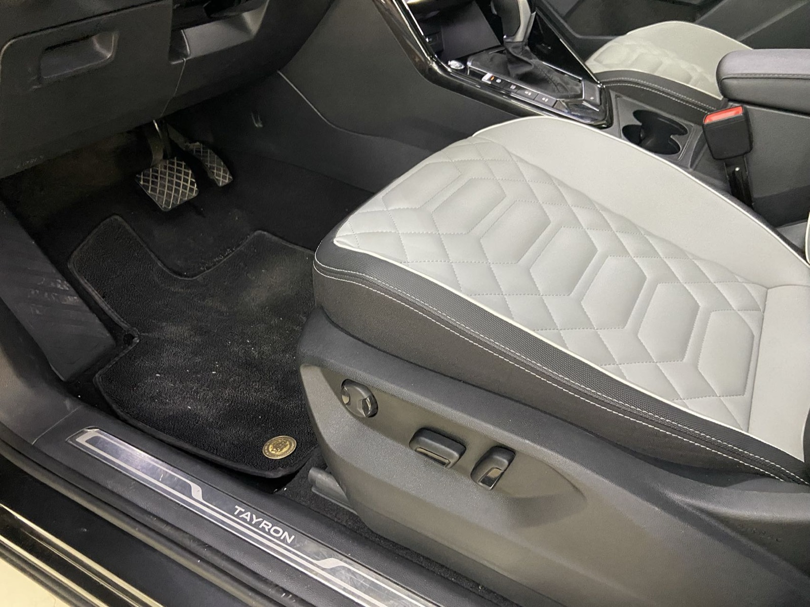 Volkswagen Tayron view 19