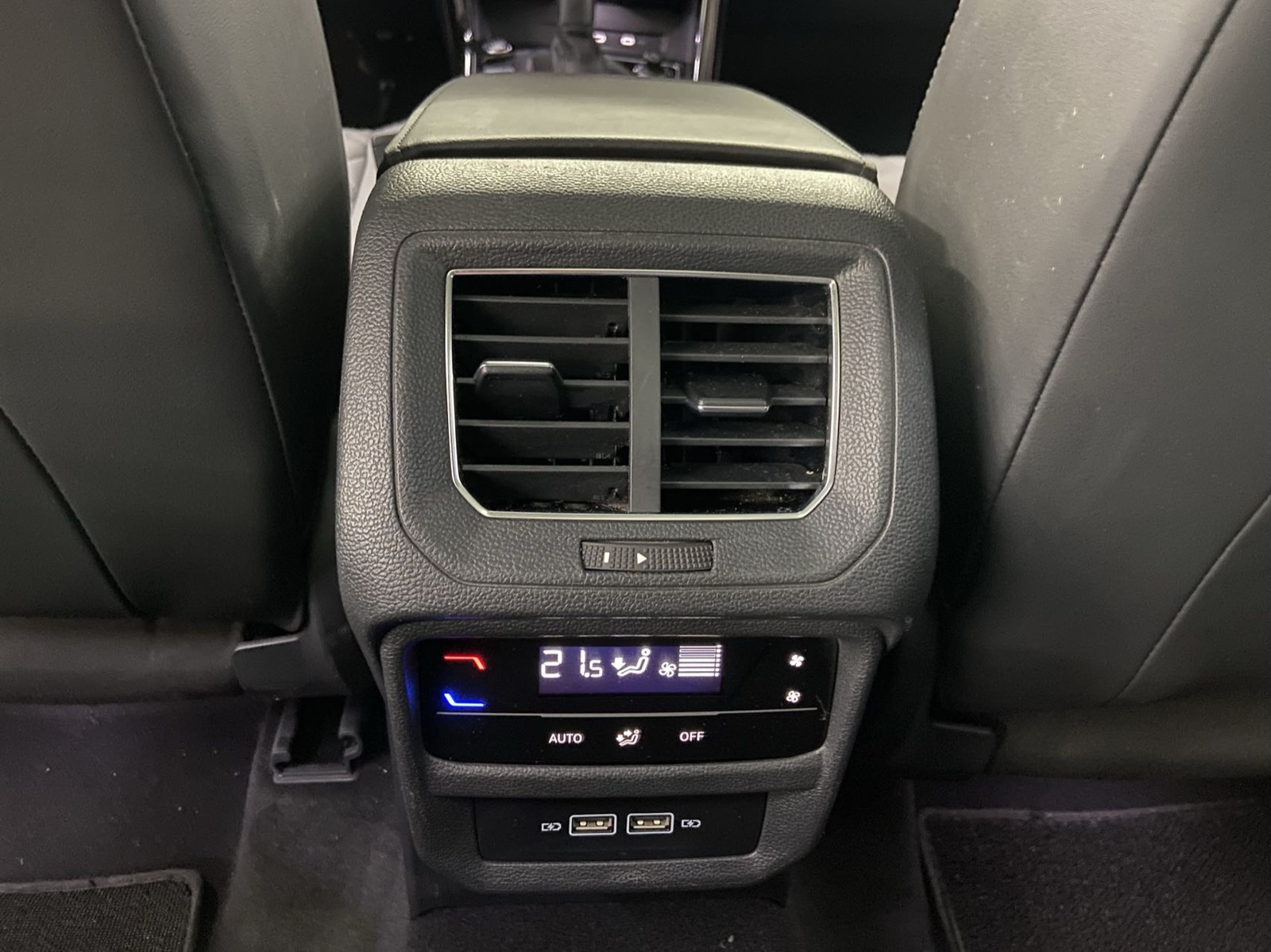 Volkswagen Tayron view 26