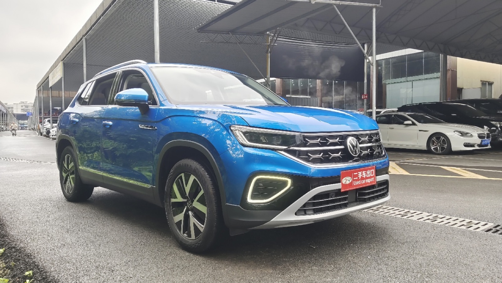 Volkswagen Tayron view 3
