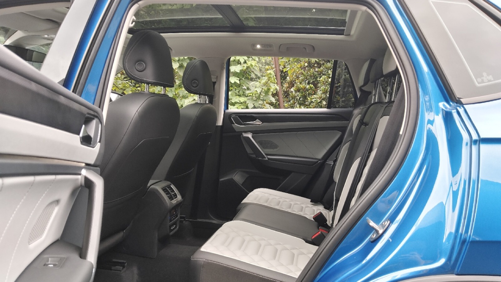 Volkswagen Tayron view 14