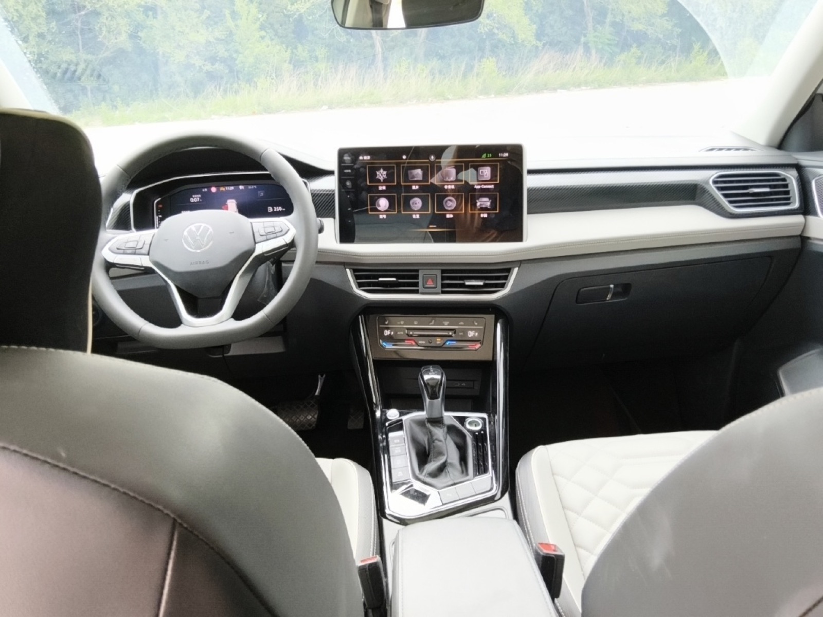Volkswagen Tayron view 10