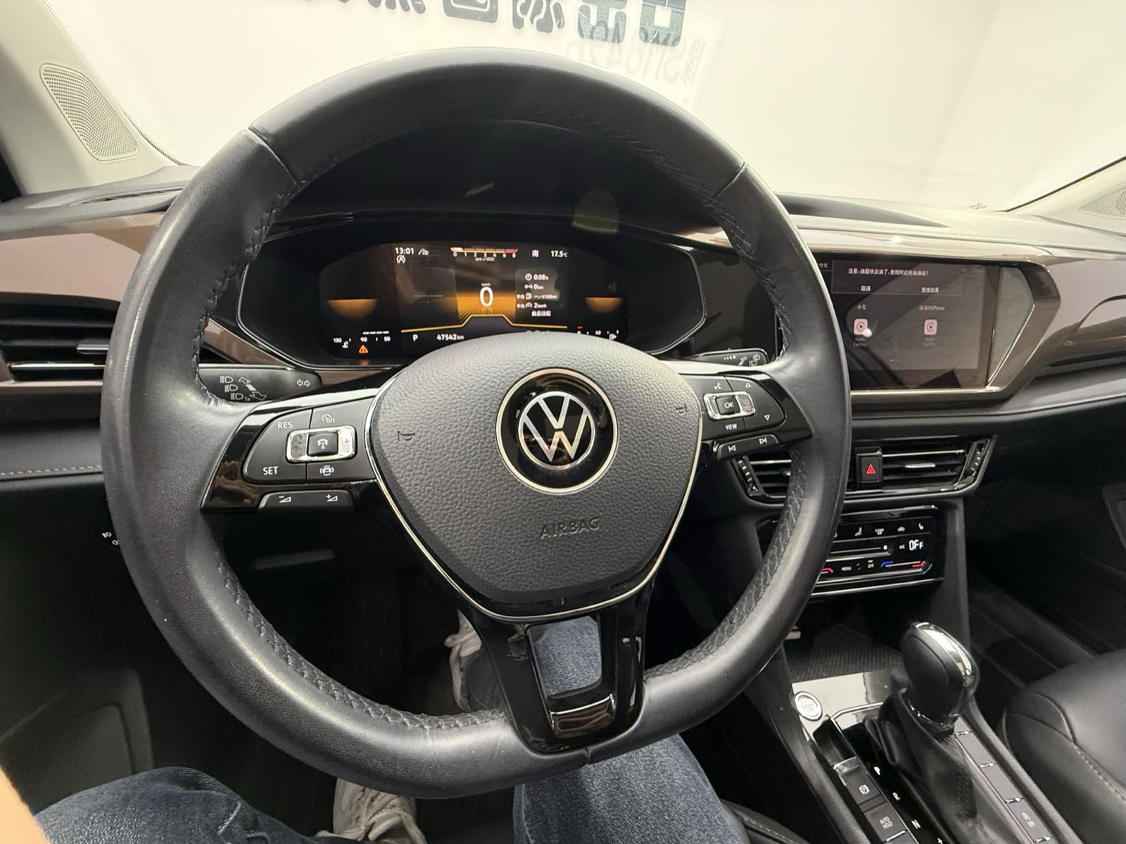 Volkswagen Tharu view 10