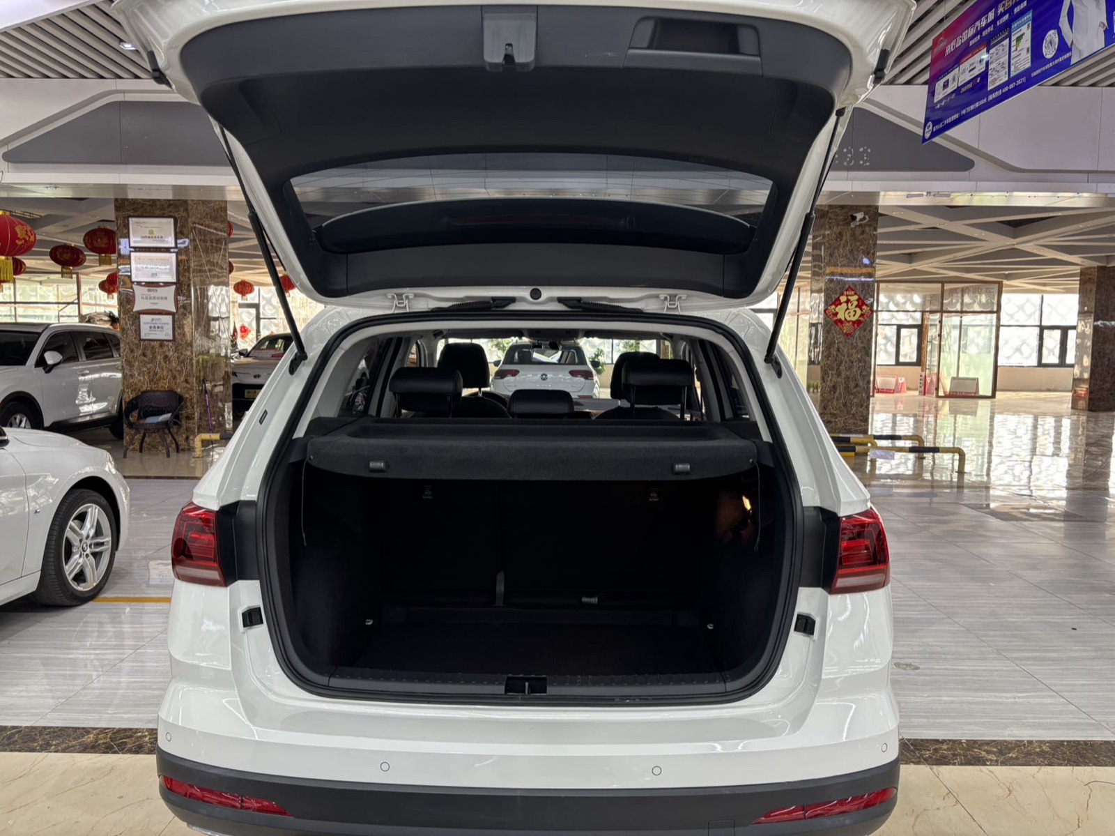 Volkswagen Tharu view 12