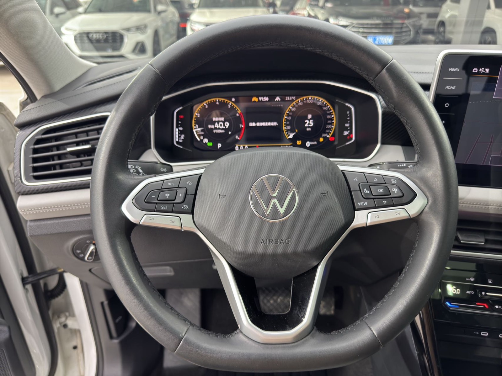 Volkswagen Tayron view 11