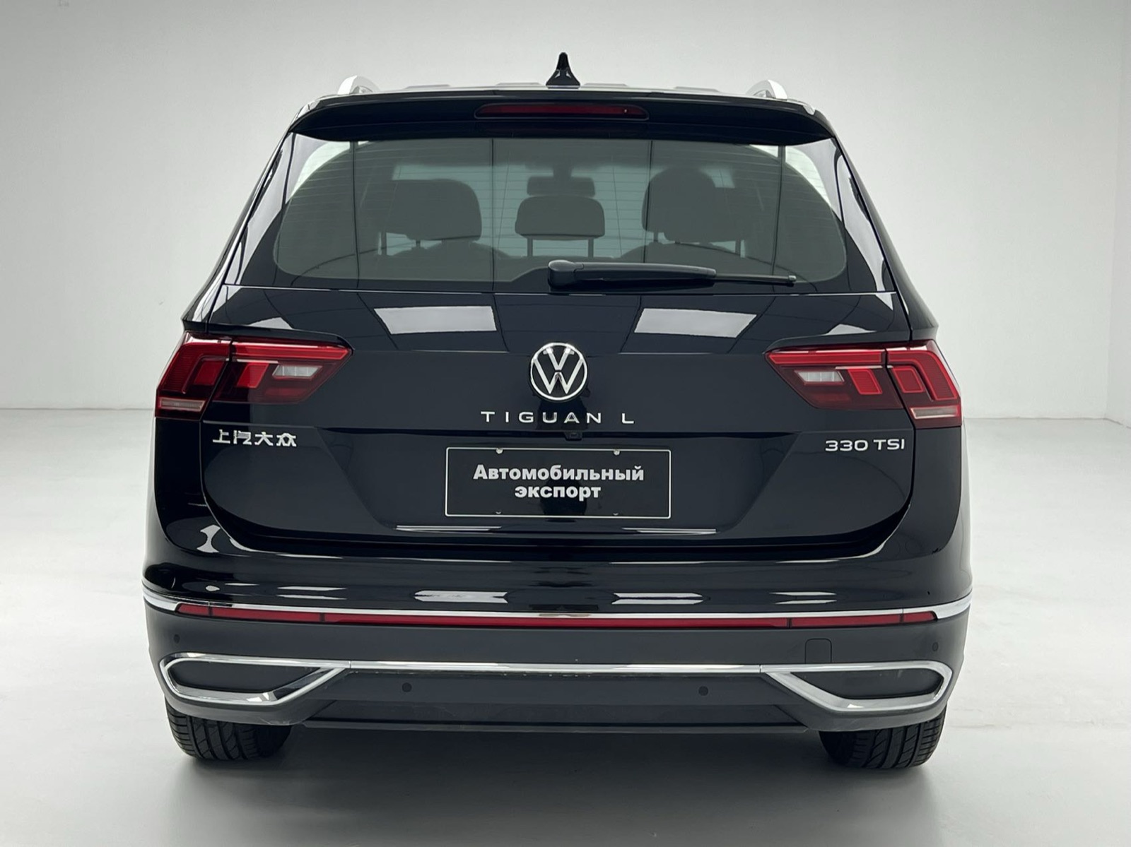 Volkswagen Tiguan L view 12