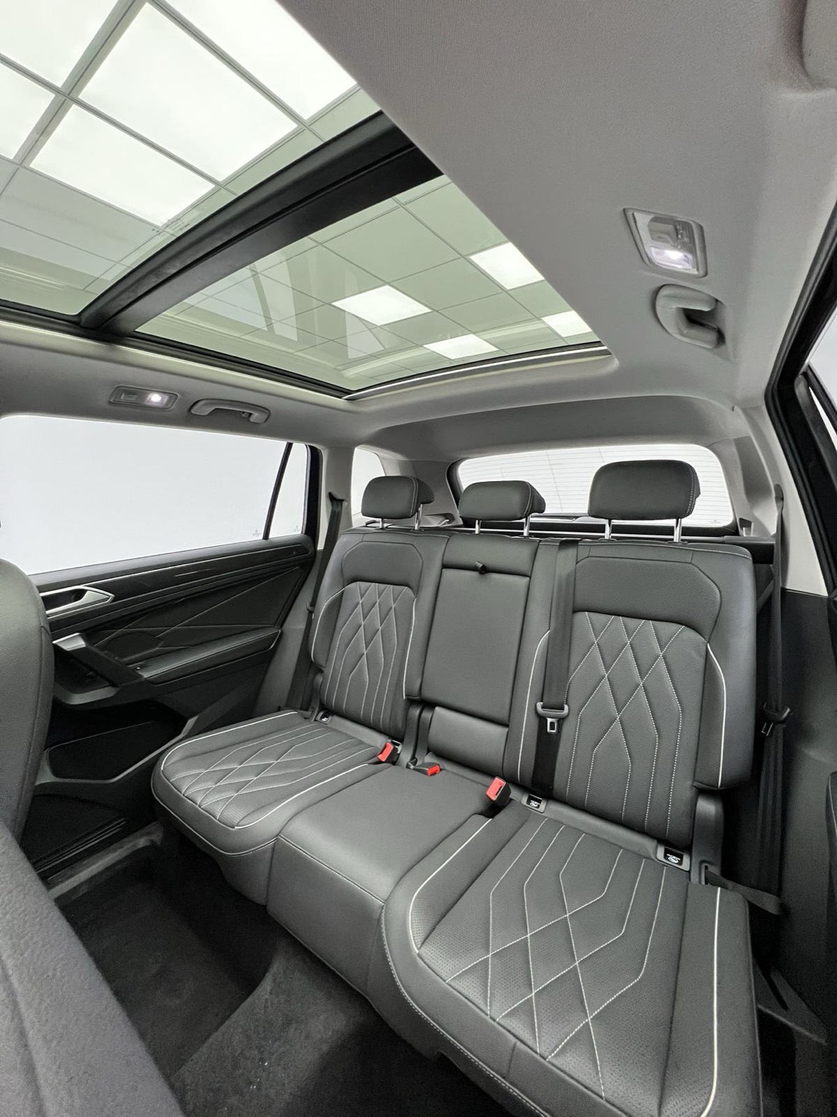Volkswagen Tiguan L view 20