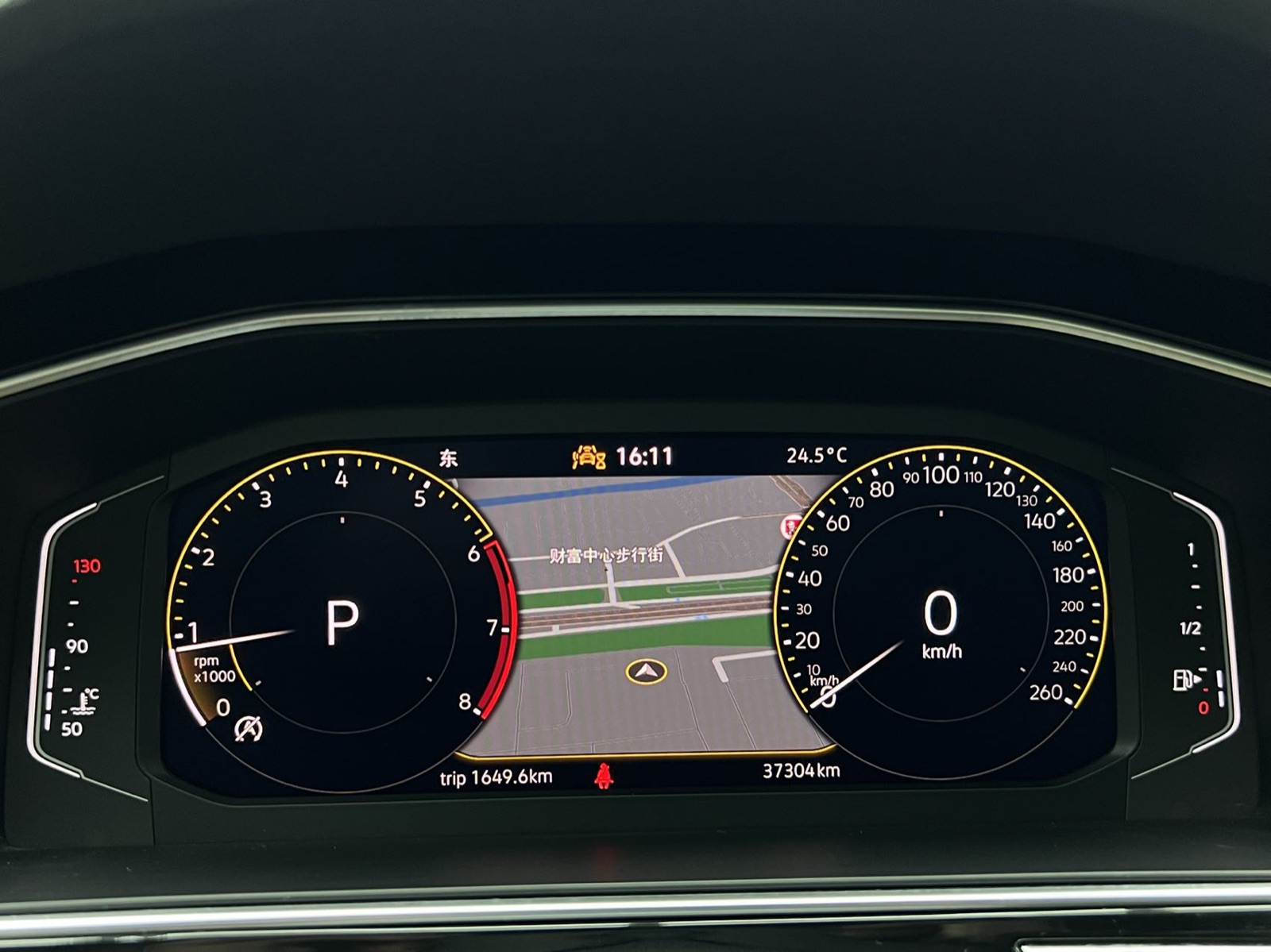 Volkswagen Tiguan L view 21
