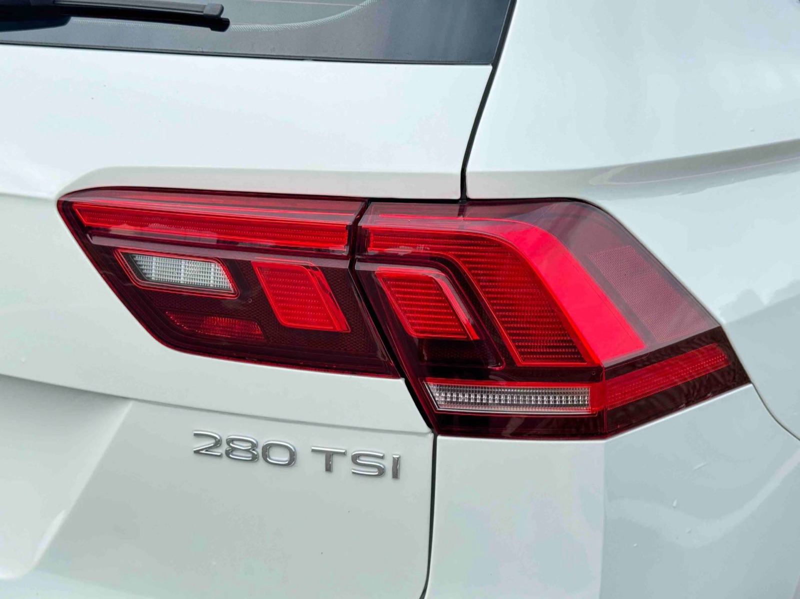Volkswagen Tiguan L view 19