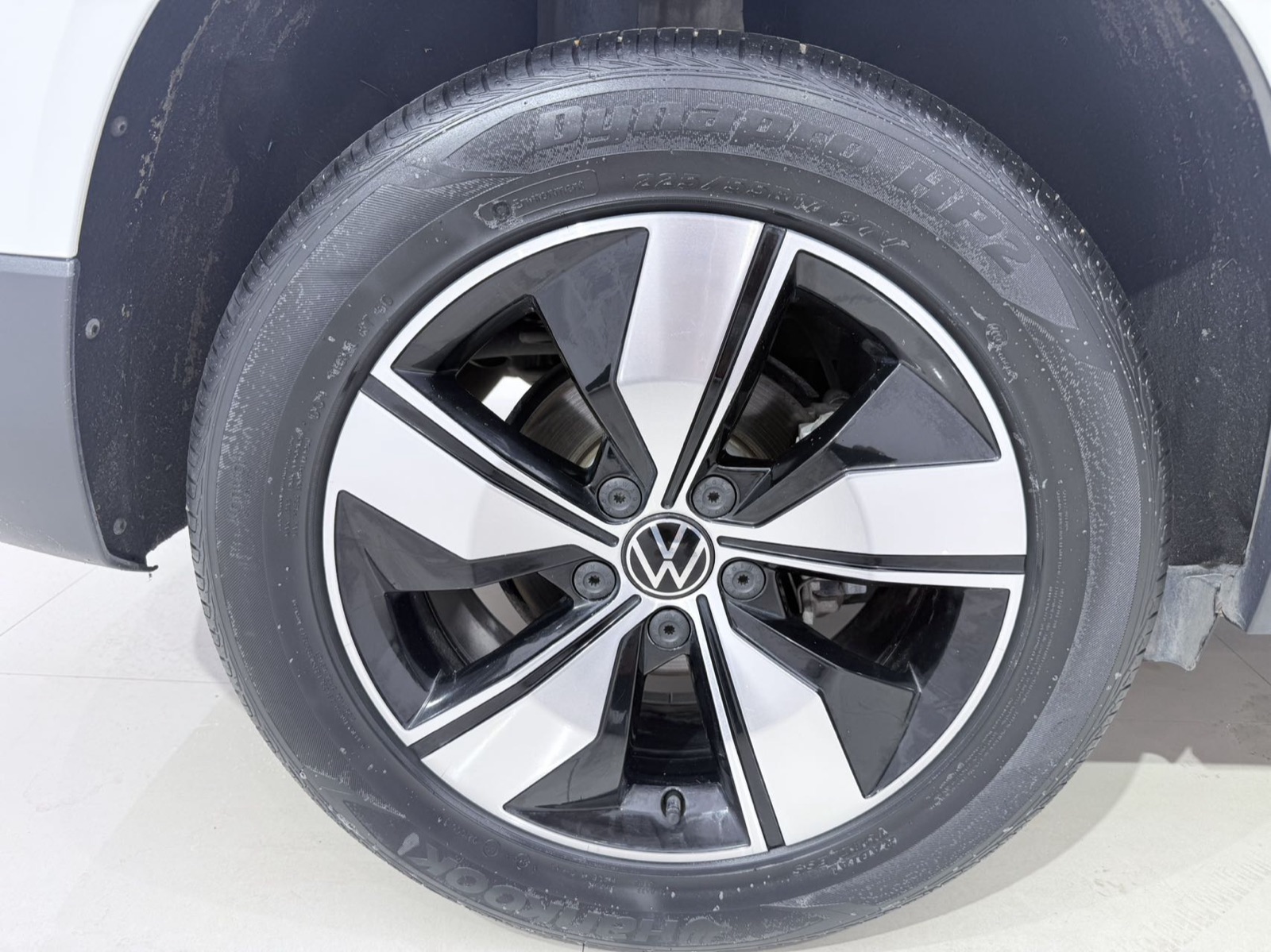 Volkswagen Tharu view 14