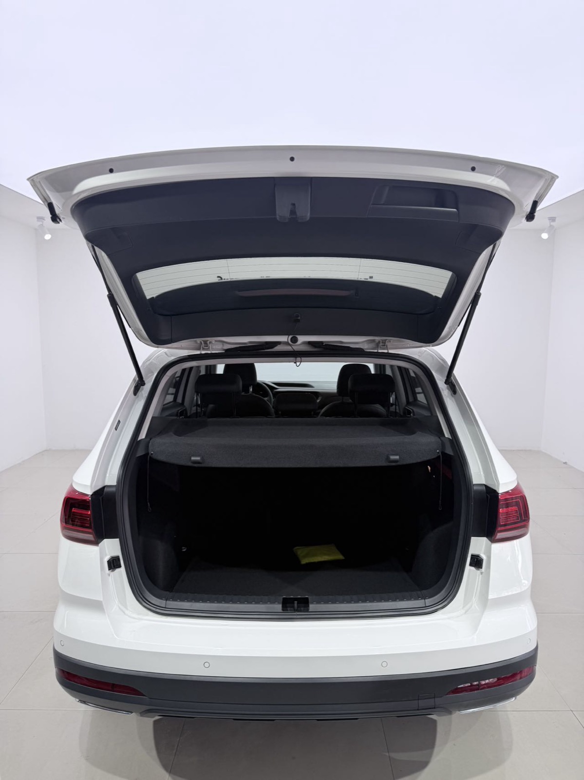 Volkswagen Tharu view 15