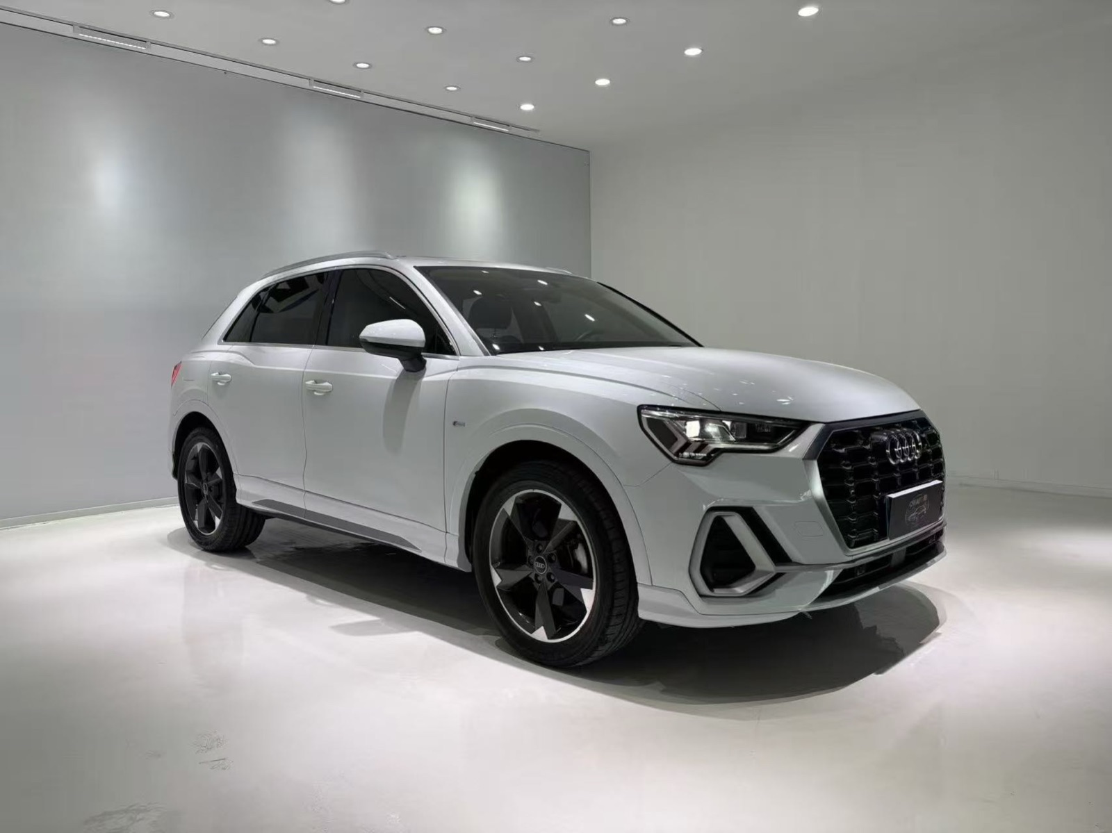 Audi Q3 view 2