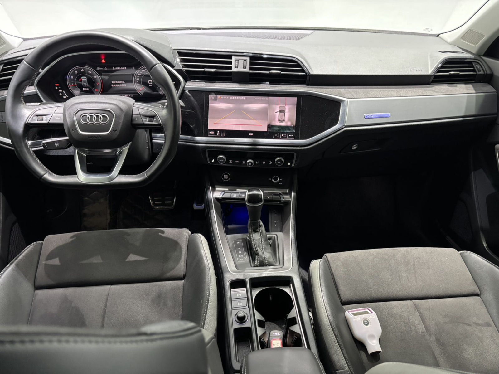 Audi Q3 view 7