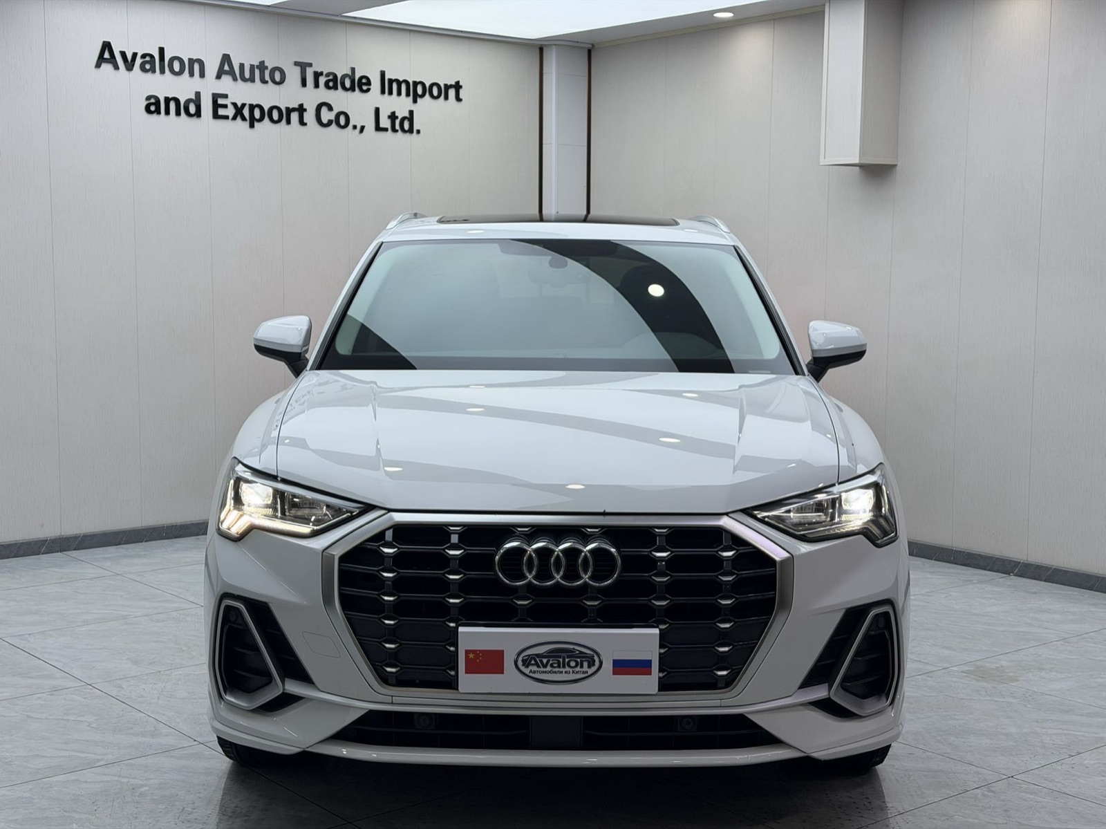 Audi Q3 view 2