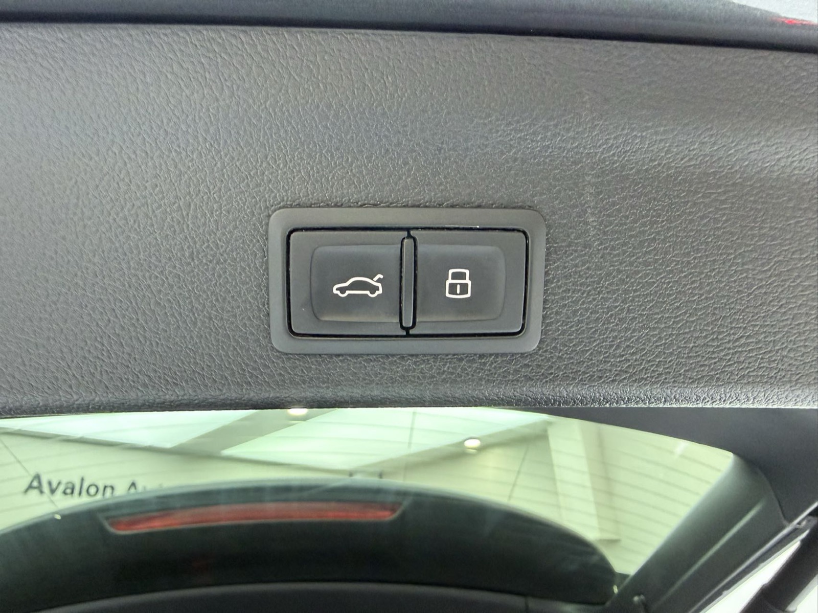 Audi Q3 view 20