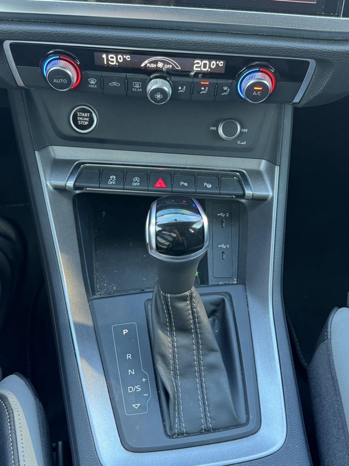 Audi Q3 view 11