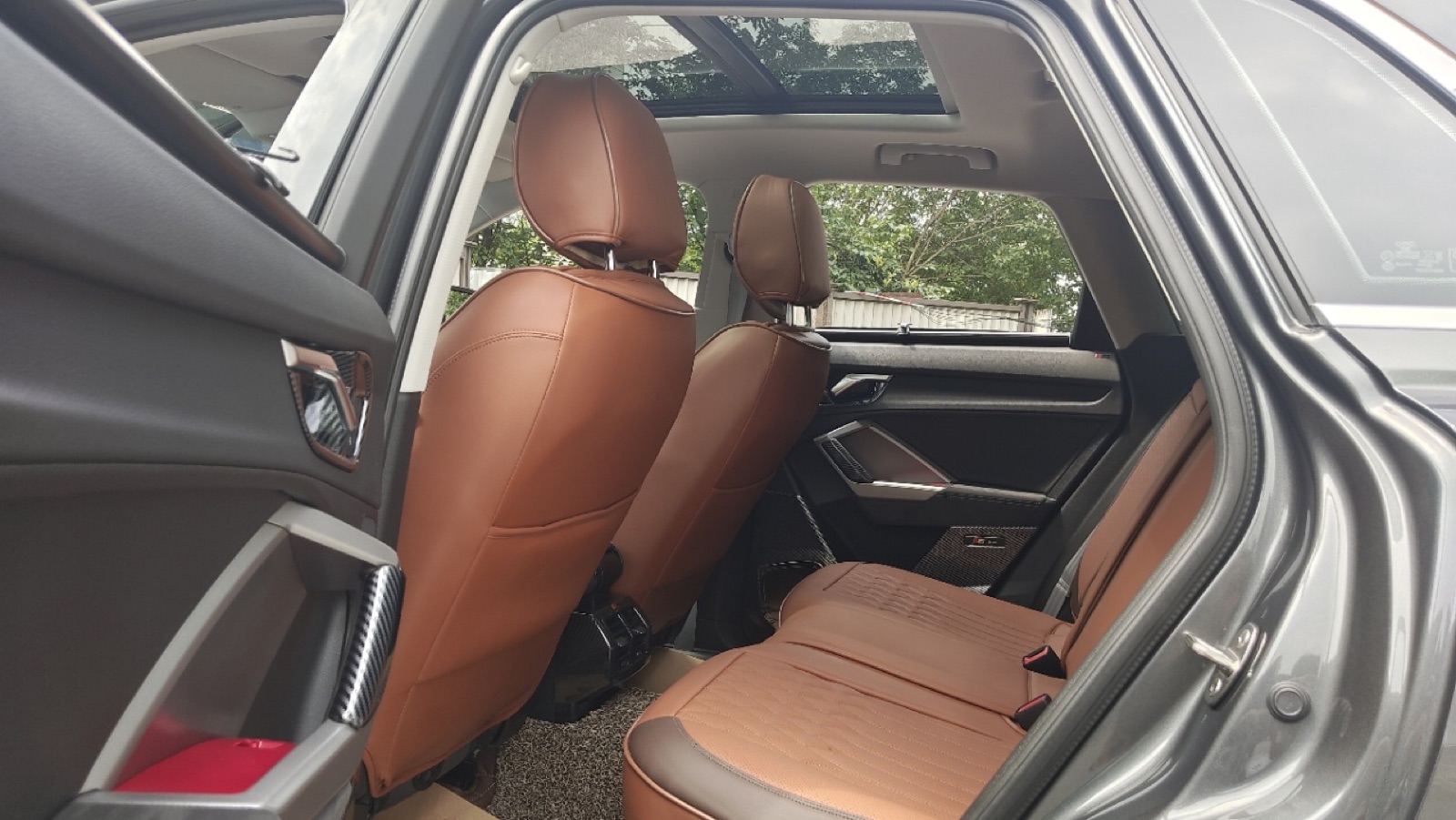 Audi Q3 view 13