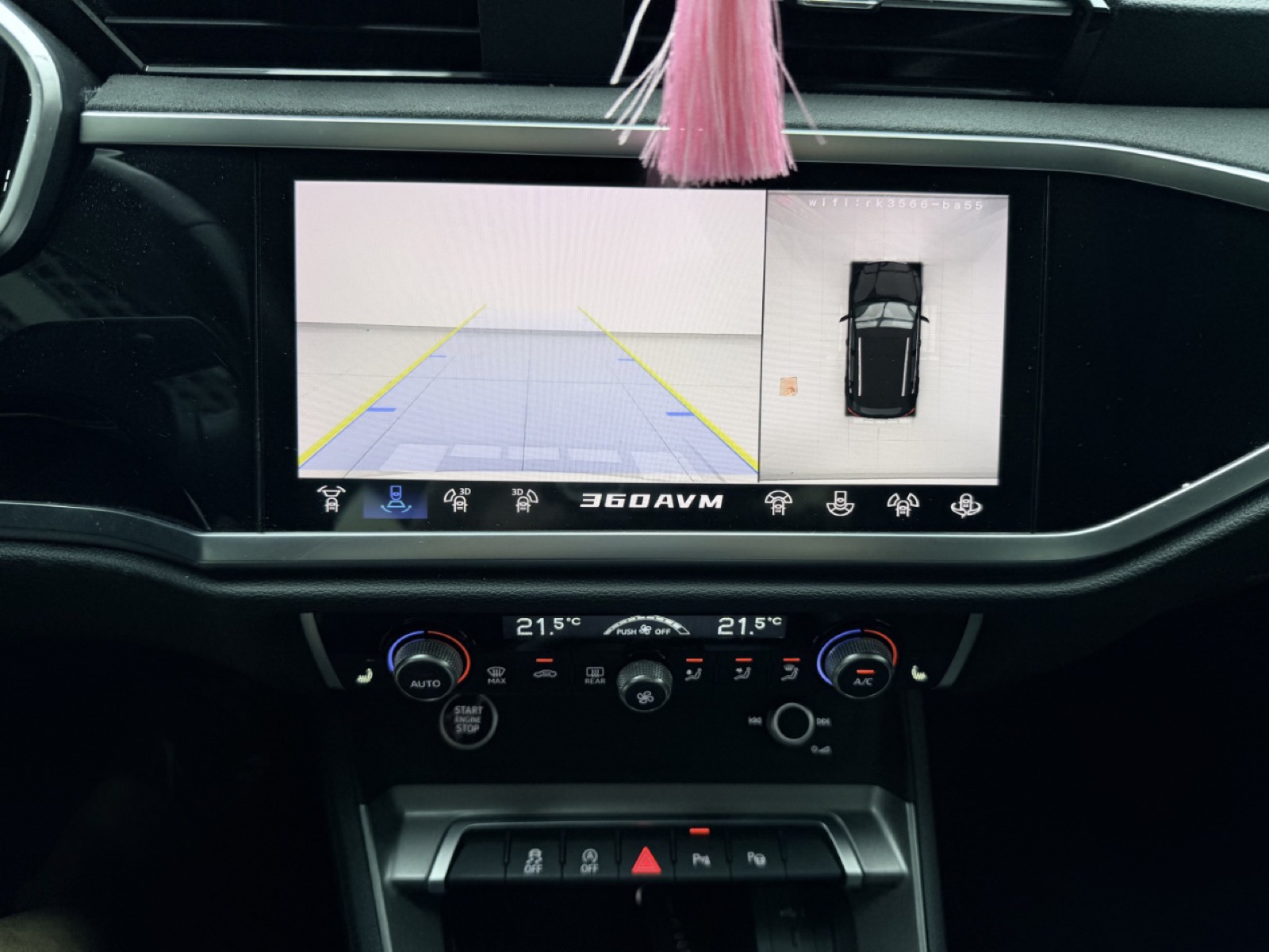Audi Q3 view 11