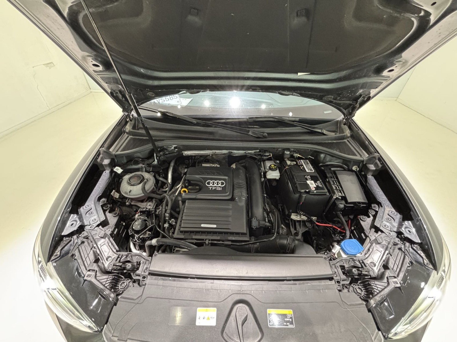 Audi Q3 view 19