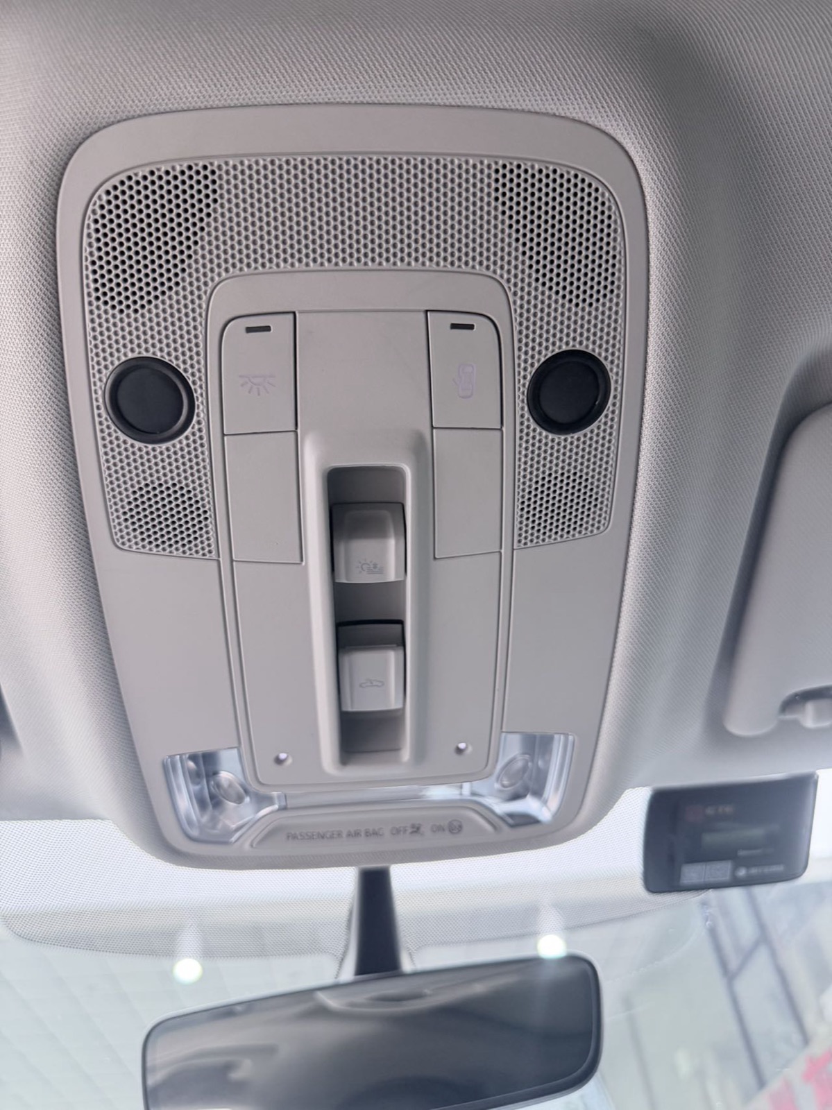 Audi Q3 view 14