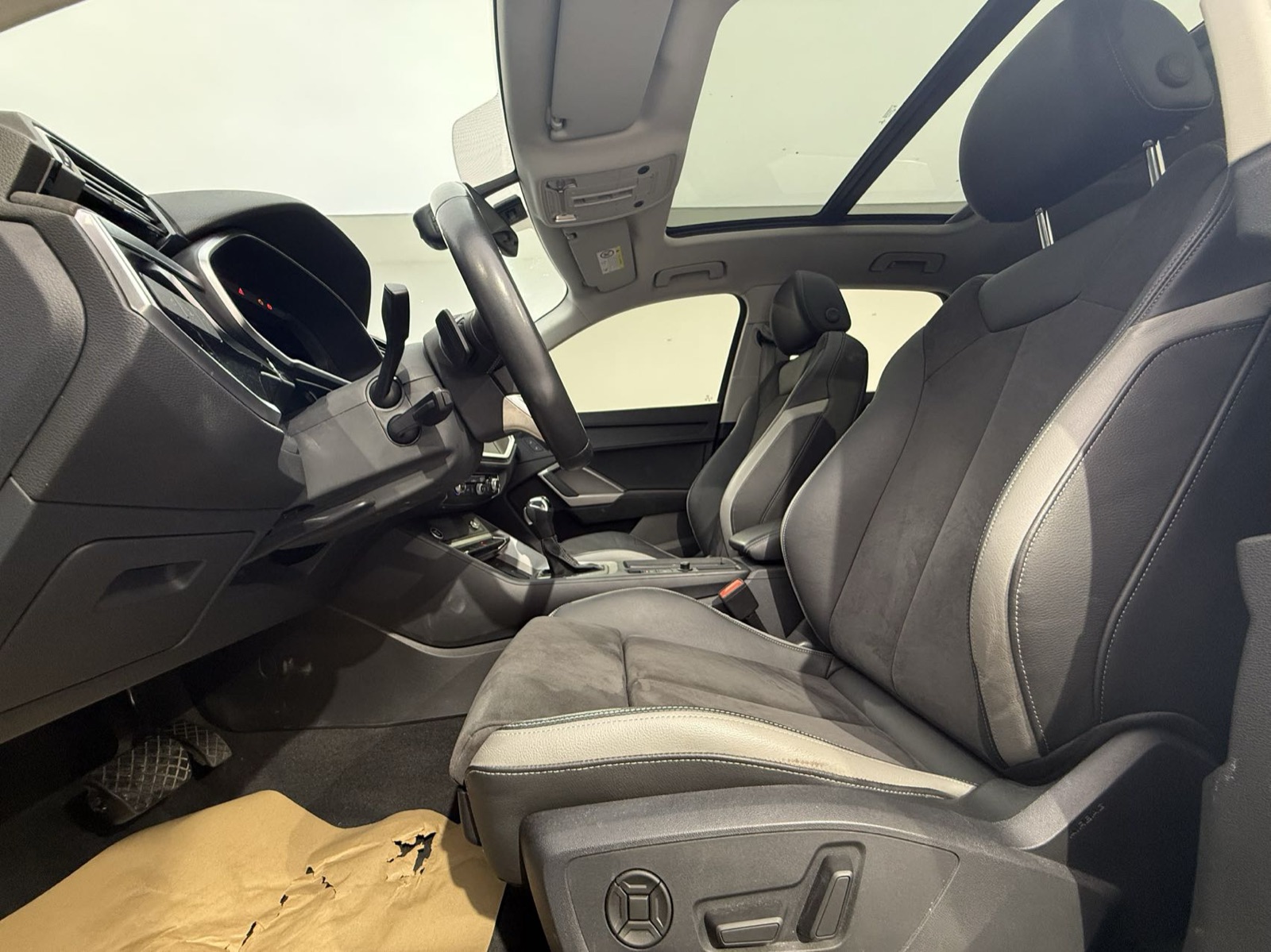 Audi Q3 view 7