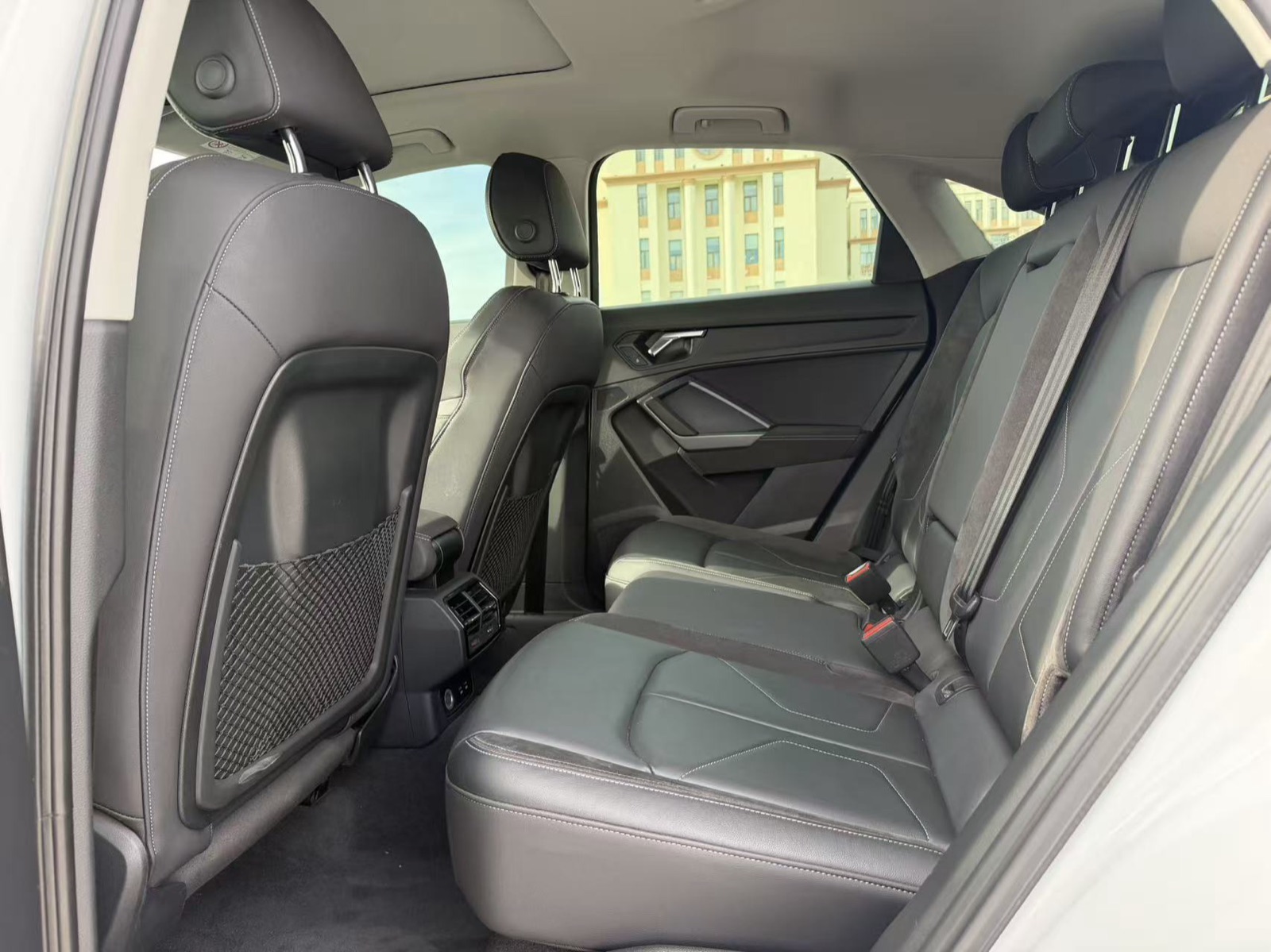 Audi Q3 Sportback view 9