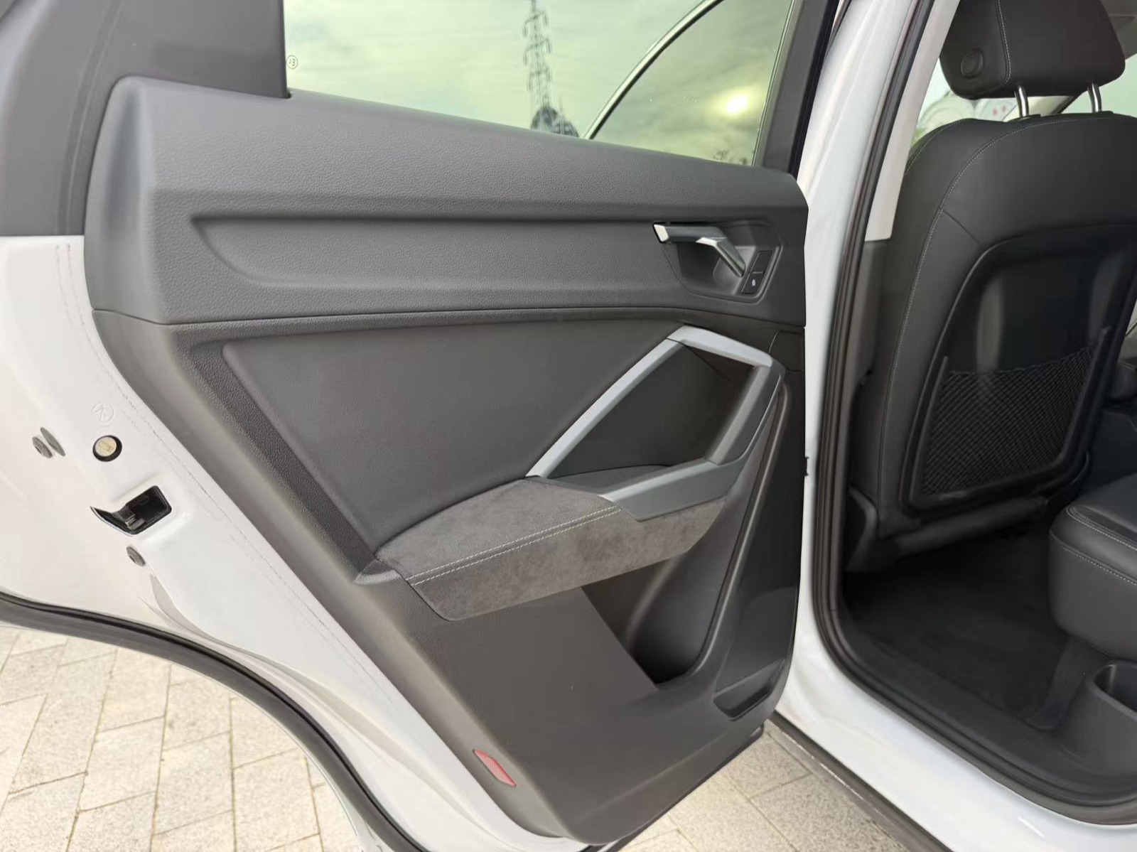 Audi Q3 Sportback view 11